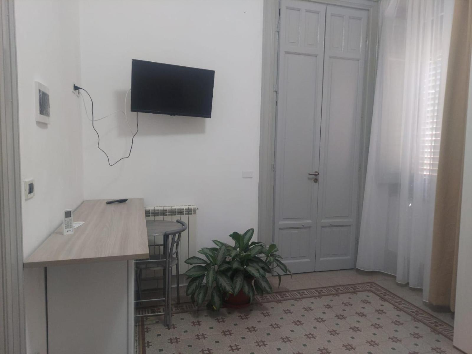 Guest House Lamphotel Militello Palermo Buitenkant foto