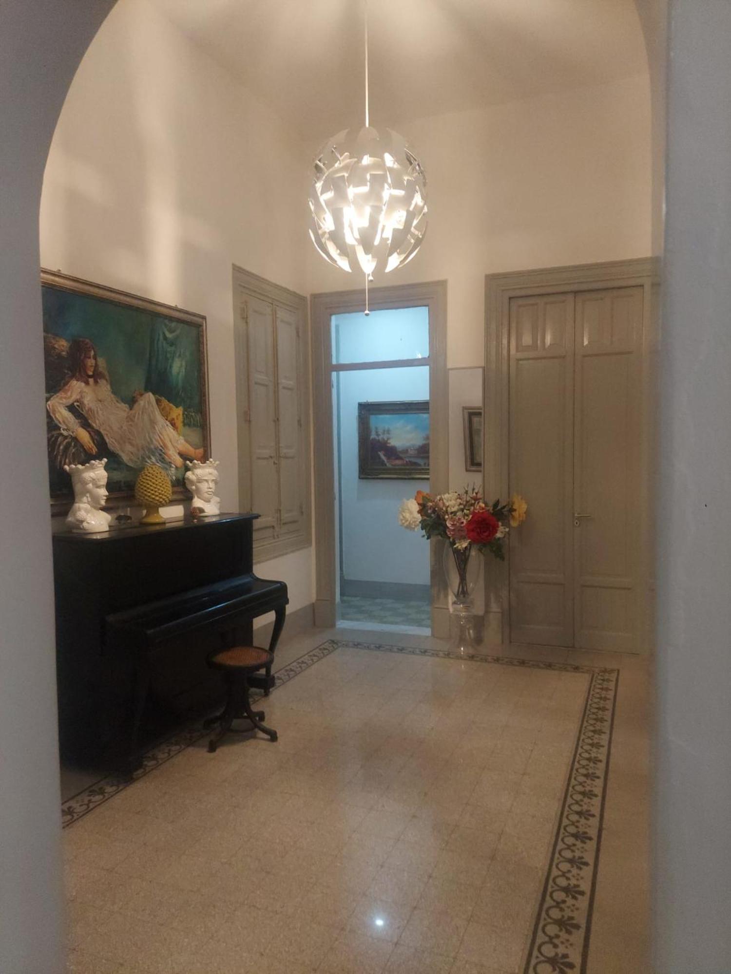 Guest House Lamphotel Militello Palermo Buitenkant foto
